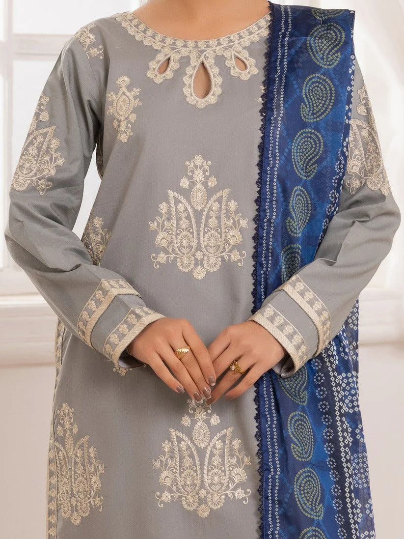 MOHAGNI LAWN 3PC - LAWN EMB SHIRT WITH MONARK PRINTED DUPATTA AND LAWN DYED TROUSER | RP-3741