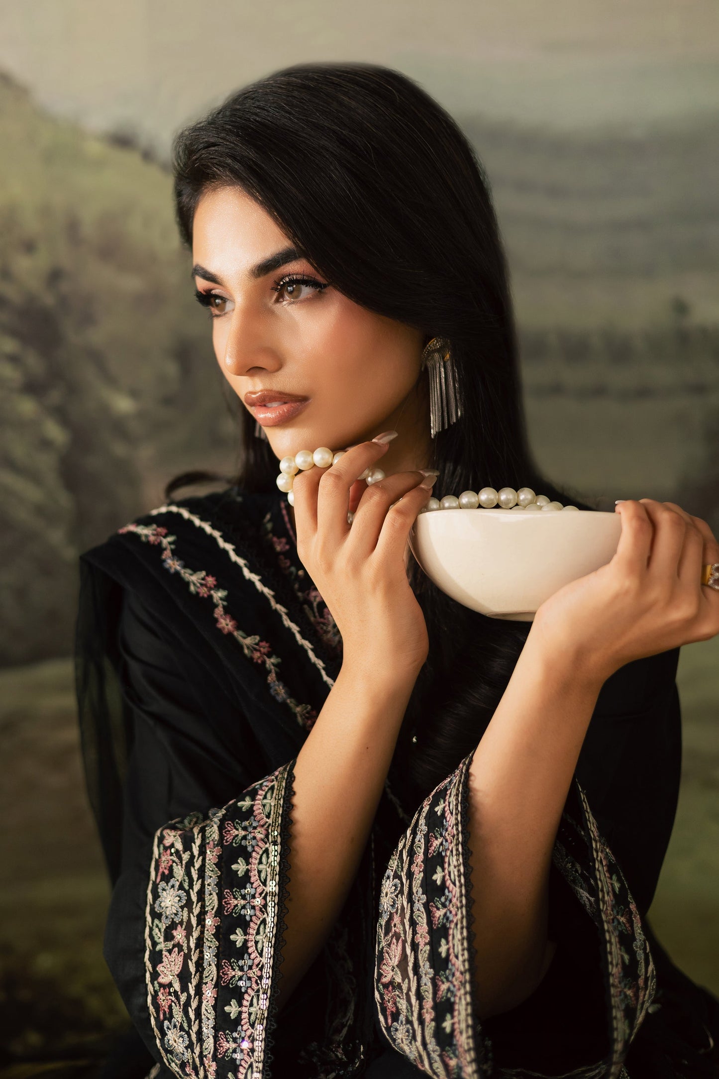 BATIK-3PC DHANAK EMBROIDERED SHIRT WITH CHIFFON EMBROIDERED DUPATTA AND TROUSER-BIC-4189