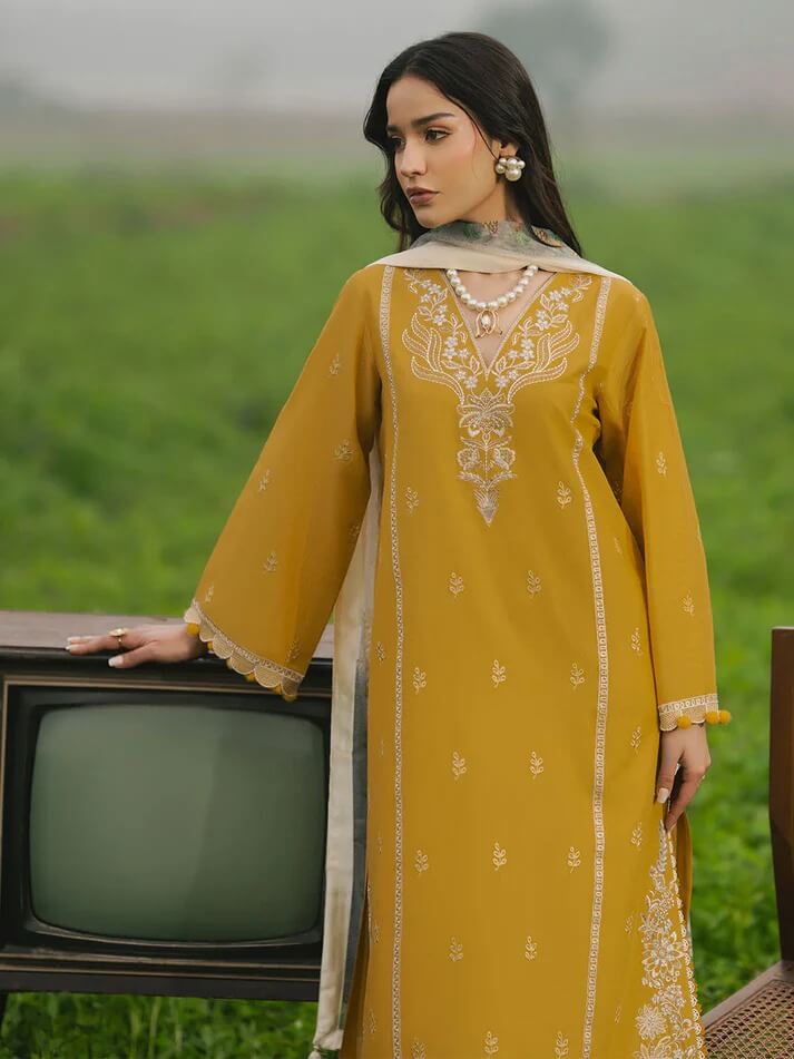 IZEL LAWN 3PC - LAWN EMB SHIRT WITH MONARK PRINTED DUPATTA AND LAWN DYED TROUSER | RP-3685