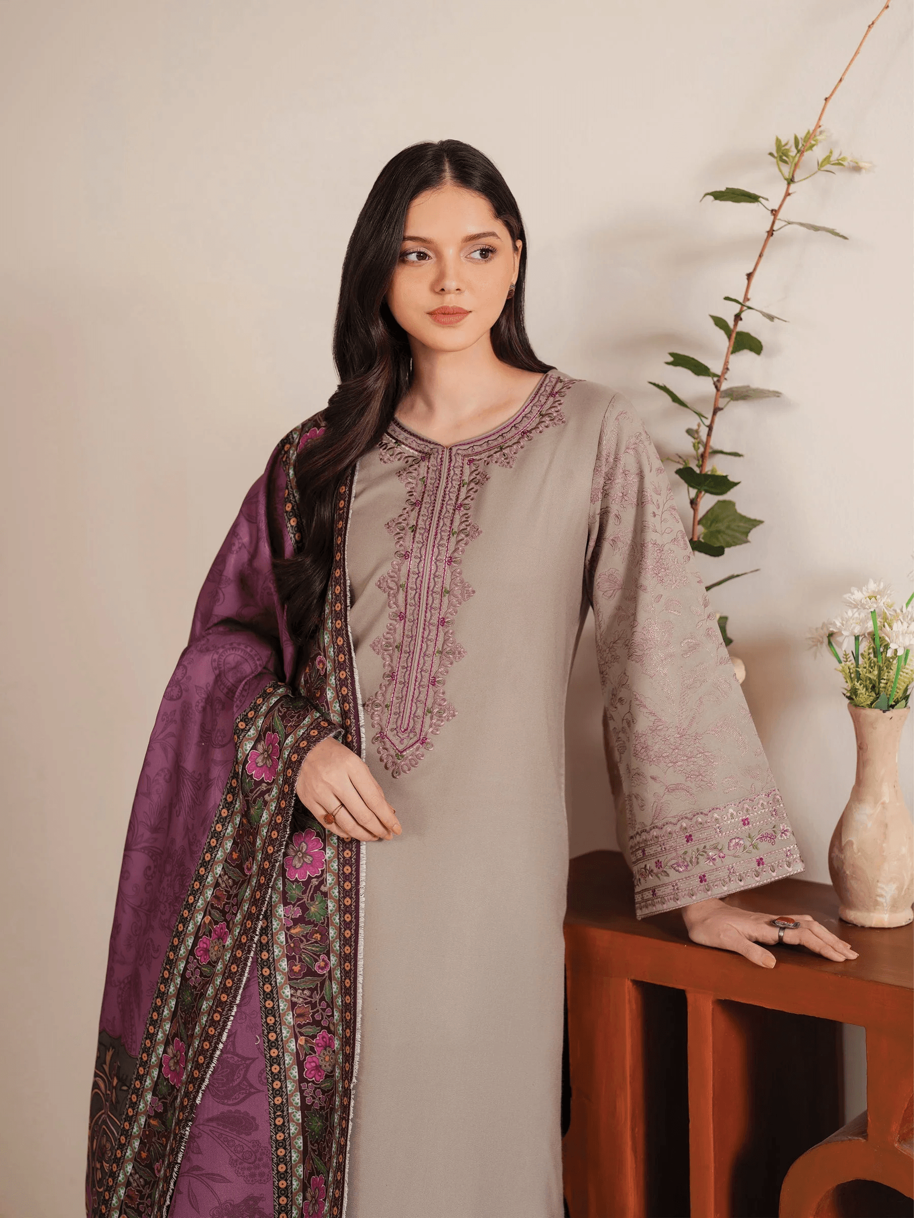 Garnet Emb 3Pcs Lawn 1003 rangpasand.com 03