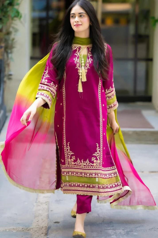 OMAL LAWN 3PC - LAWN EMB SHIRT WITH BAMBER CHIFFON DYE & DYE DUPATTA AND LAWN DYED TROUSER | RP-3629