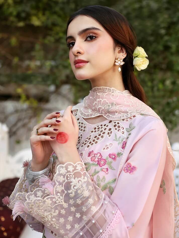 MAHNUR LAWN 3PC - LAWN EMB SHIRT WITH MONARK EMB DUPATTA AND LAWN DYED TROUSER | RP-3716