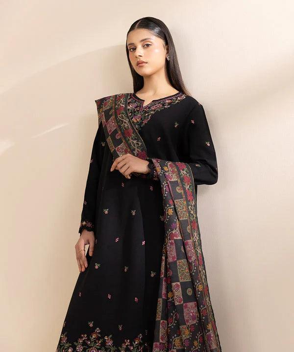 Sapphire Emb 3Pcs Lawn 1020 rangpasand.com 04