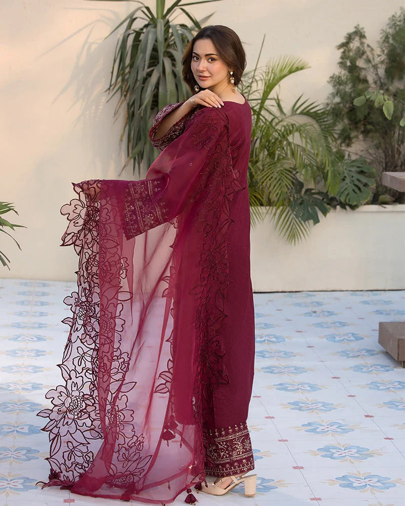 QALAMKAR LAWN 3PC - LAWN EMB SHIRT WITH ORGANZA EMB DUPATTA AND LAWN EMB TROUSER | RP-3727