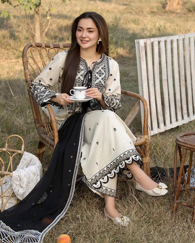 QALAMKAR LAWN 3PC - LAWN EMB SHIRT WITH BAMBER CHIFFON EMB DUPATTA AND LAWN EMB TROUSER | RP-3757